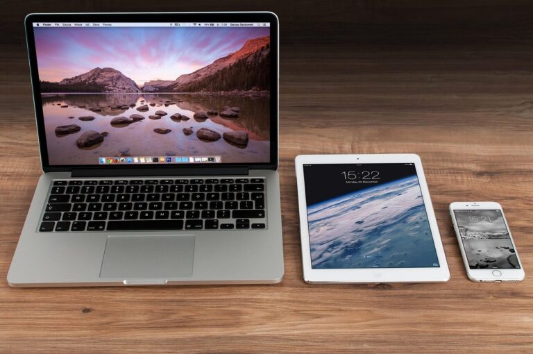 office, freelancer, computer, business, work, laptop, creative, ipad, iphone, macbook, apple inc, notebook, mobile, tablet, workplace, job, coffee, technology, screens, desk, computer, laptop, ipad, ipad, ipad, ipad, ipad, macbook, tablet, tablet, job